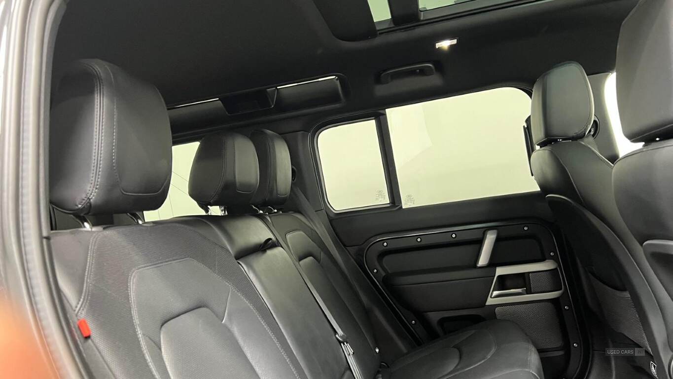 Jul 2024 Land Rover Defender 3.0 D250 X-Dynamic SE 110 5dr Auto