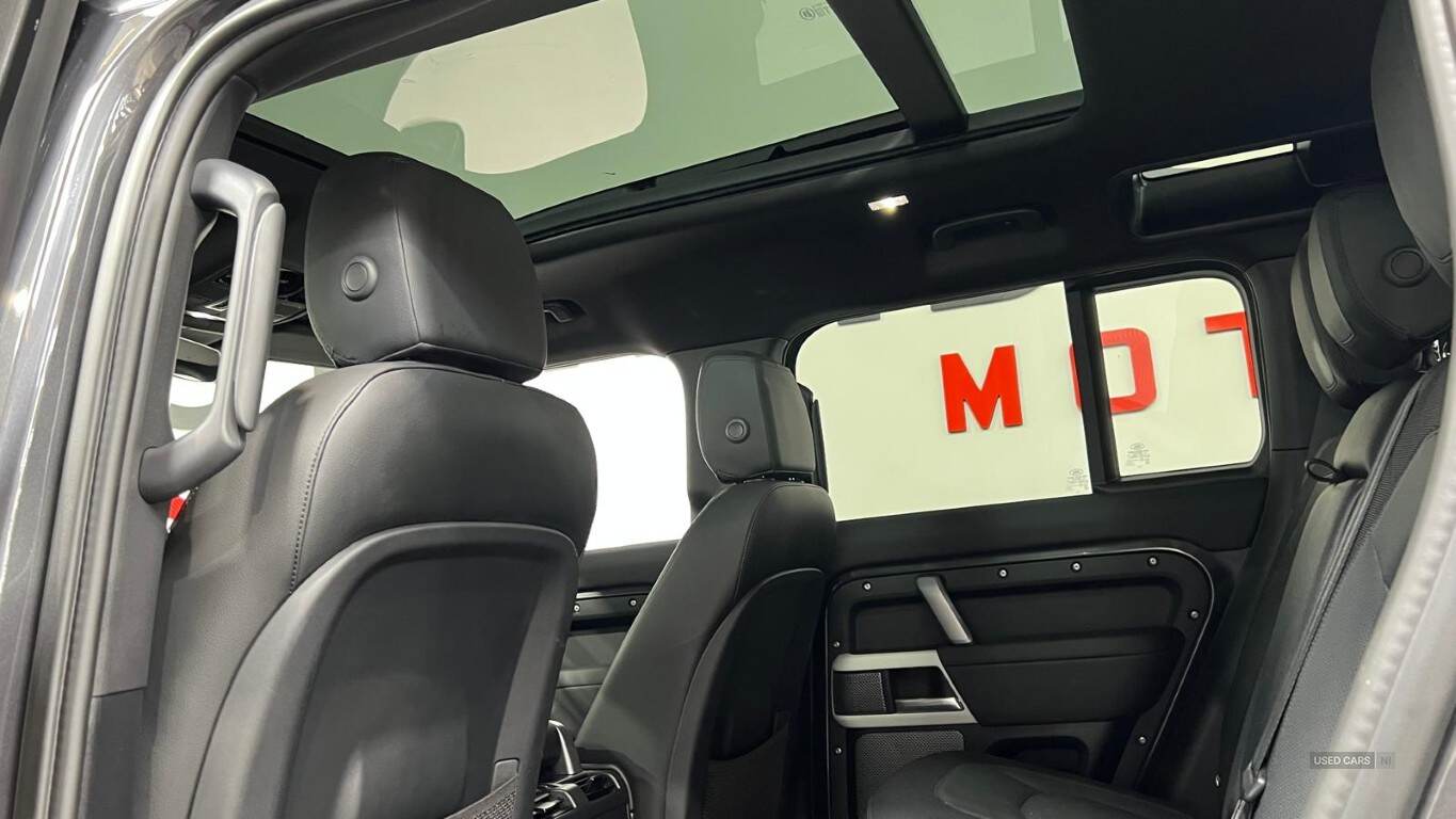 Jul 2024 Land Rover Defender 3.0 D250 X-Dynamic SE 110 5dr Auto