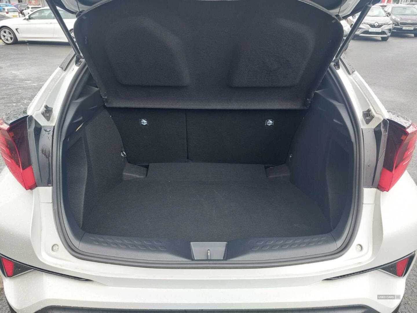 Oct 2022 Toyota C-HR 1.8 Hybrid GR Sport 5dr CVT