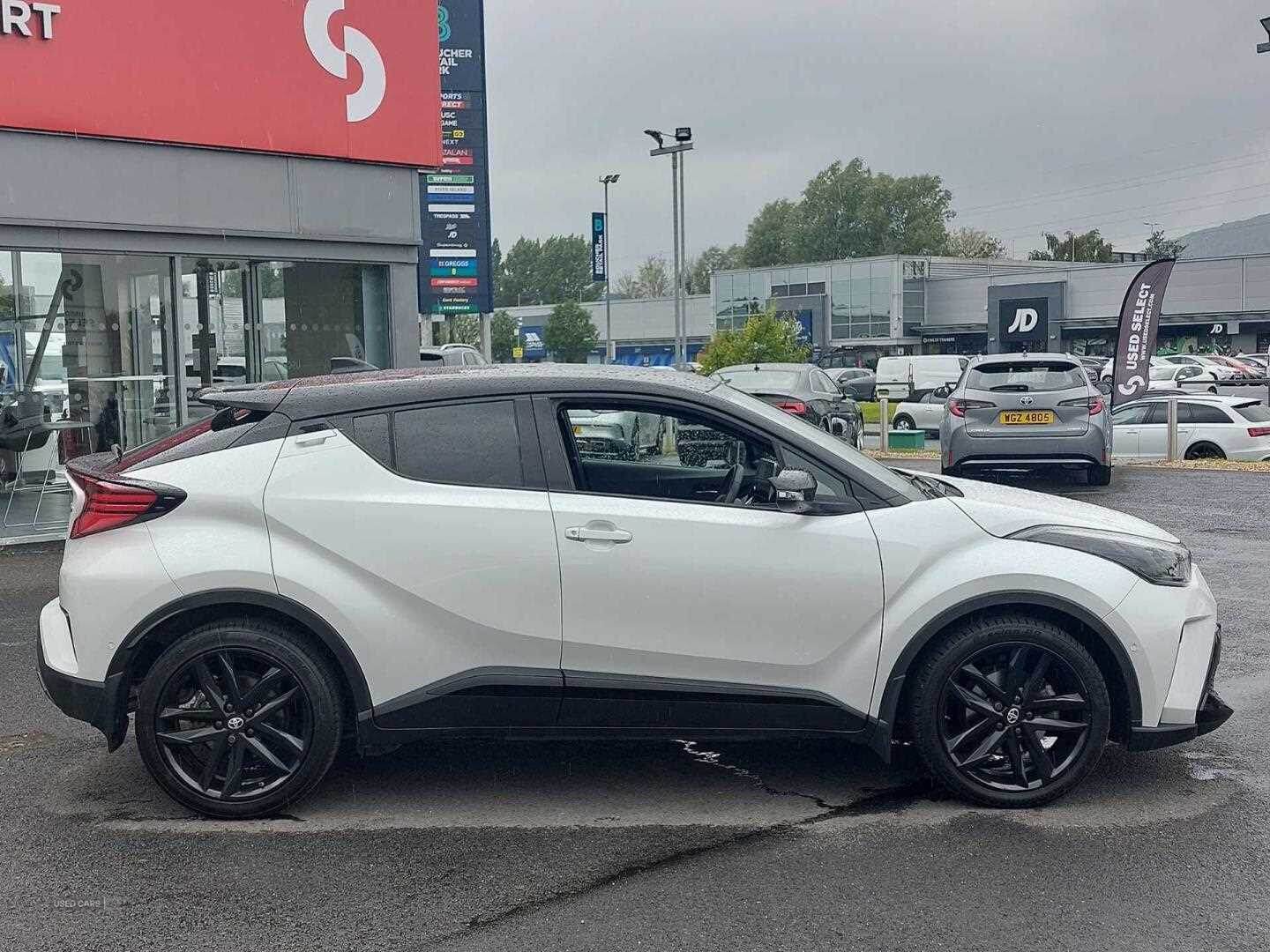 Oct 2022 Toyota C-HR 1.8 Hybrid GR Sport 5dr CVT