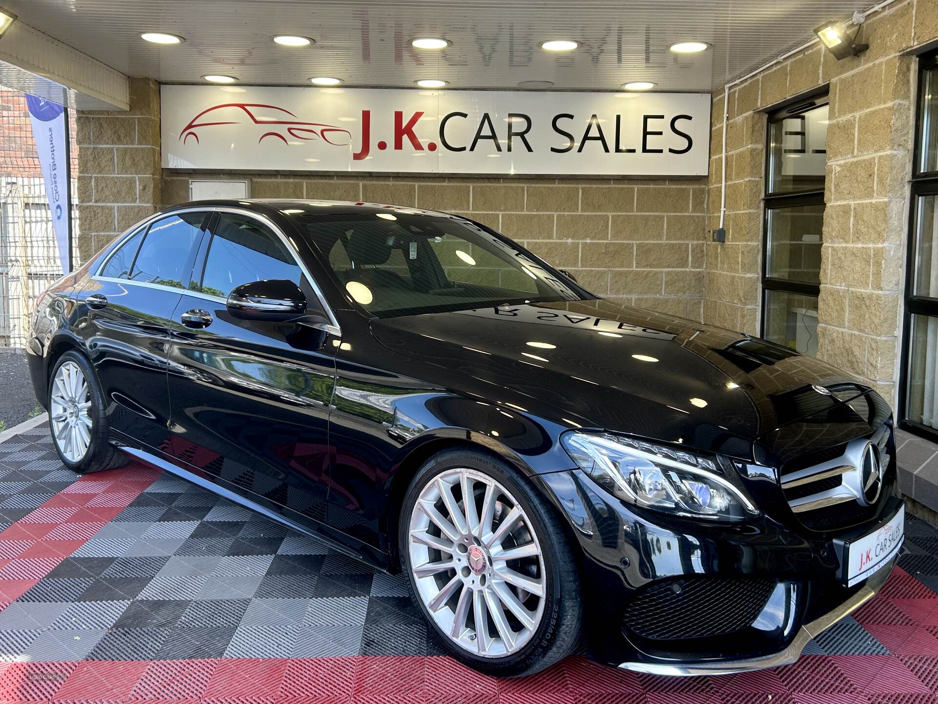 Sep 2016 Mercedes C-Class C220d AMG Line Premium 4dr Auto