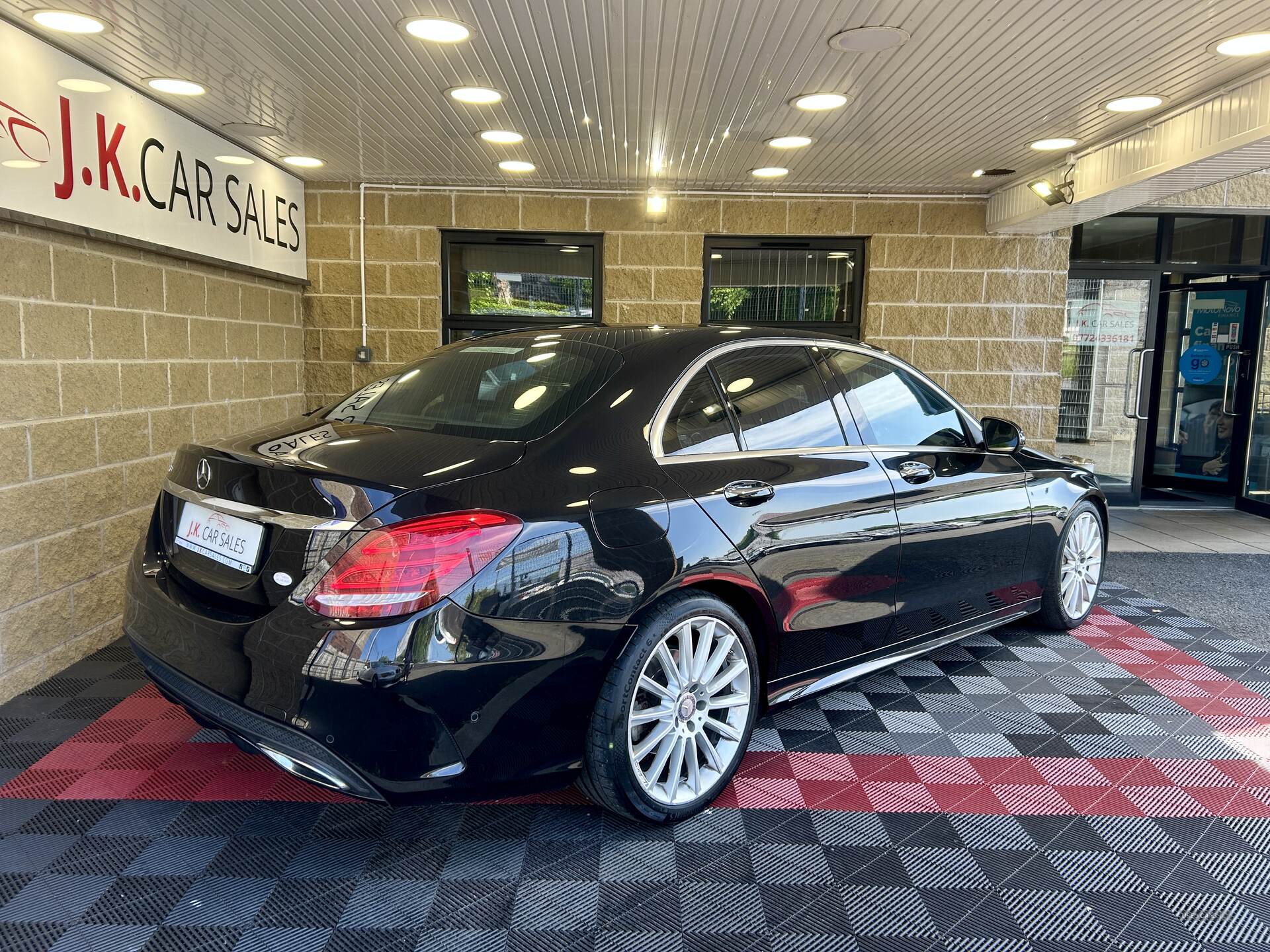 Sep 2016 Mercedes C-Class C220d AMG Line Premium 4dr Auto