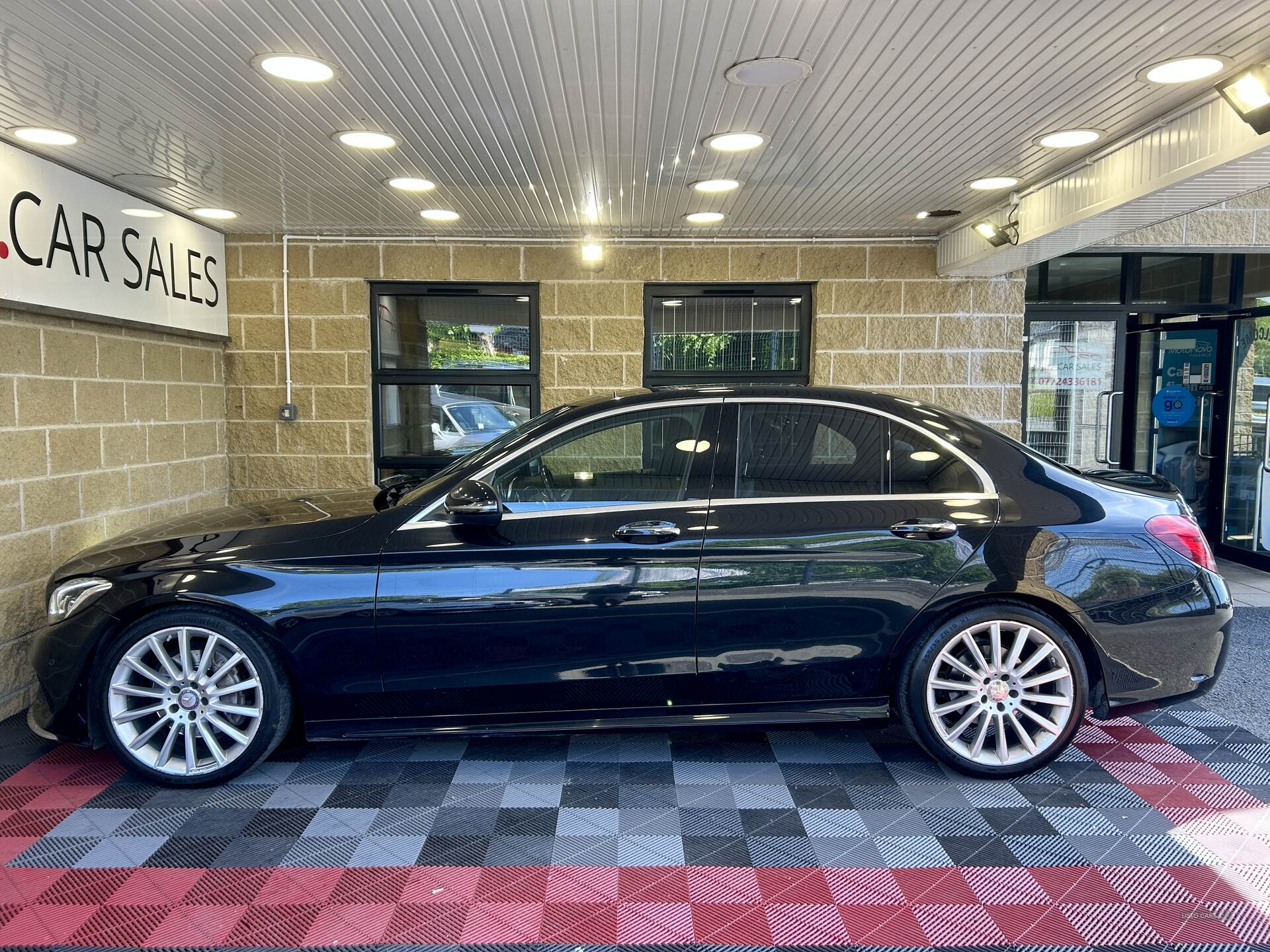 Sep 2016 Mercedes C-Class C220d AMG Line Premium 4dr Auto