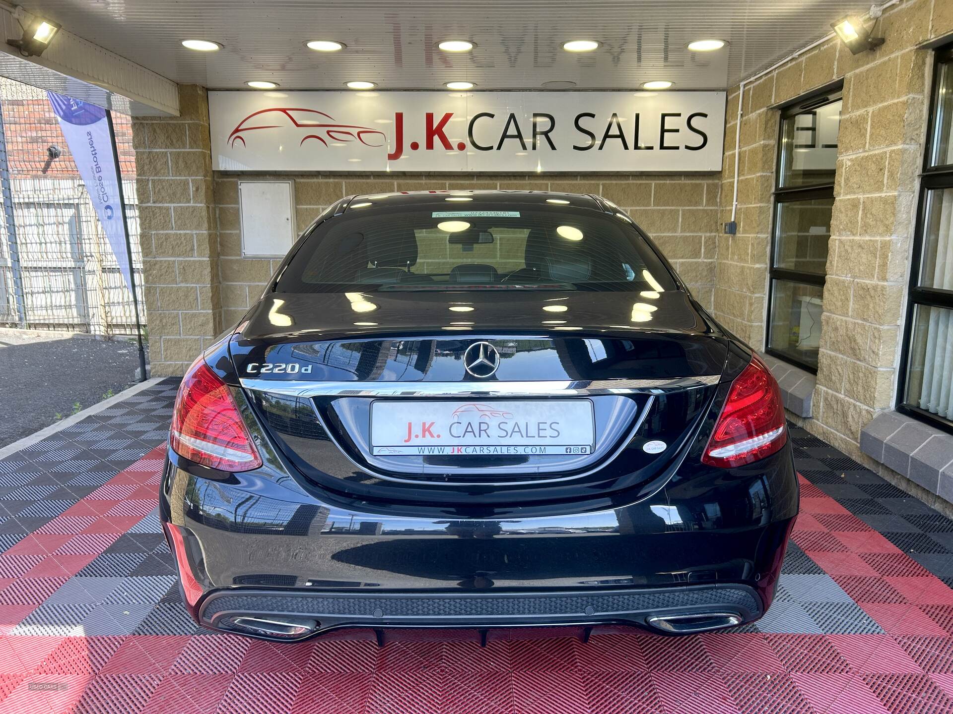 Sep 2016 Mercedes C-Class C220d AMG Line Premium 4dr Auto