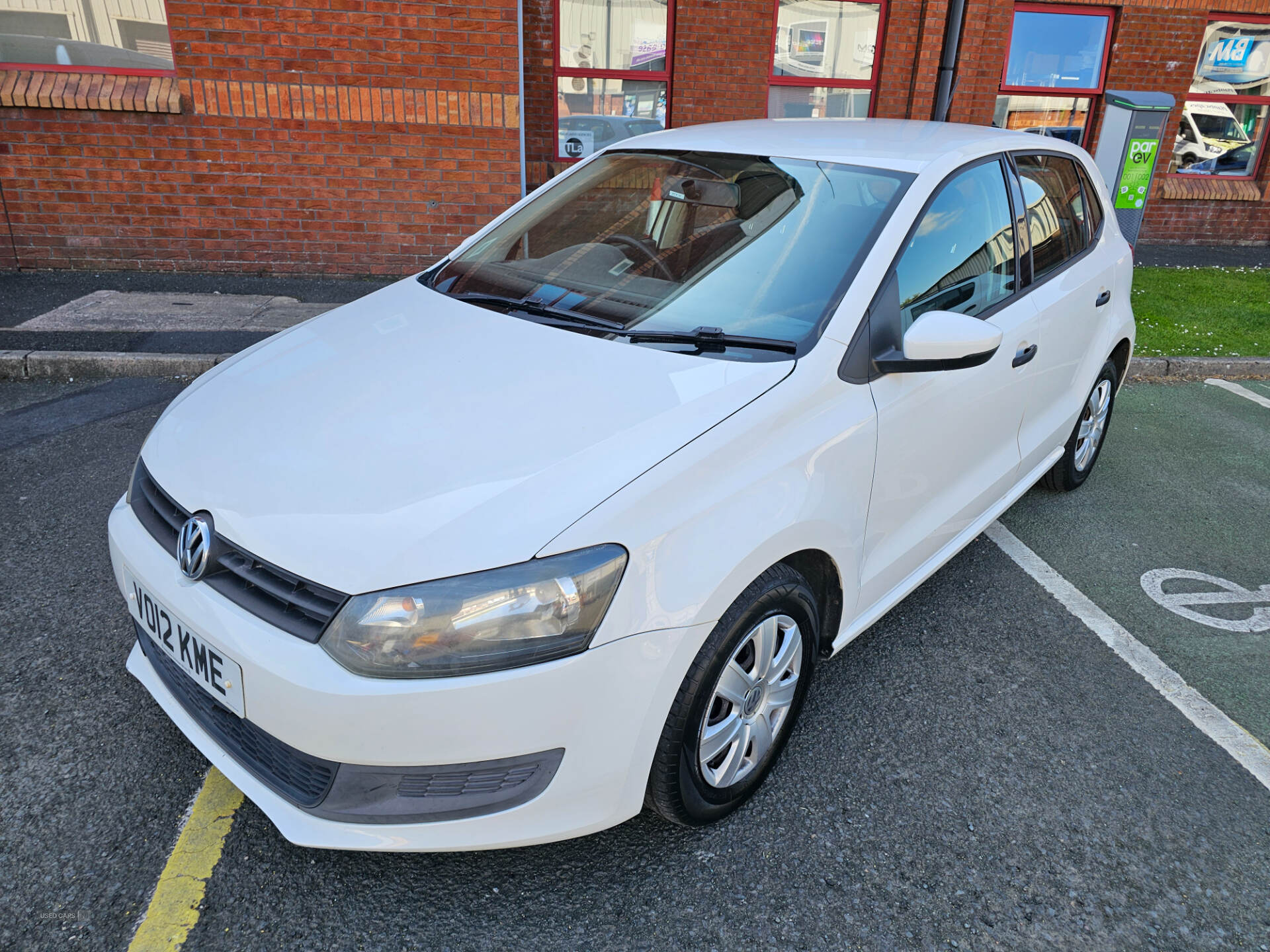 Volkswagen Polo HATCHBACK in Down