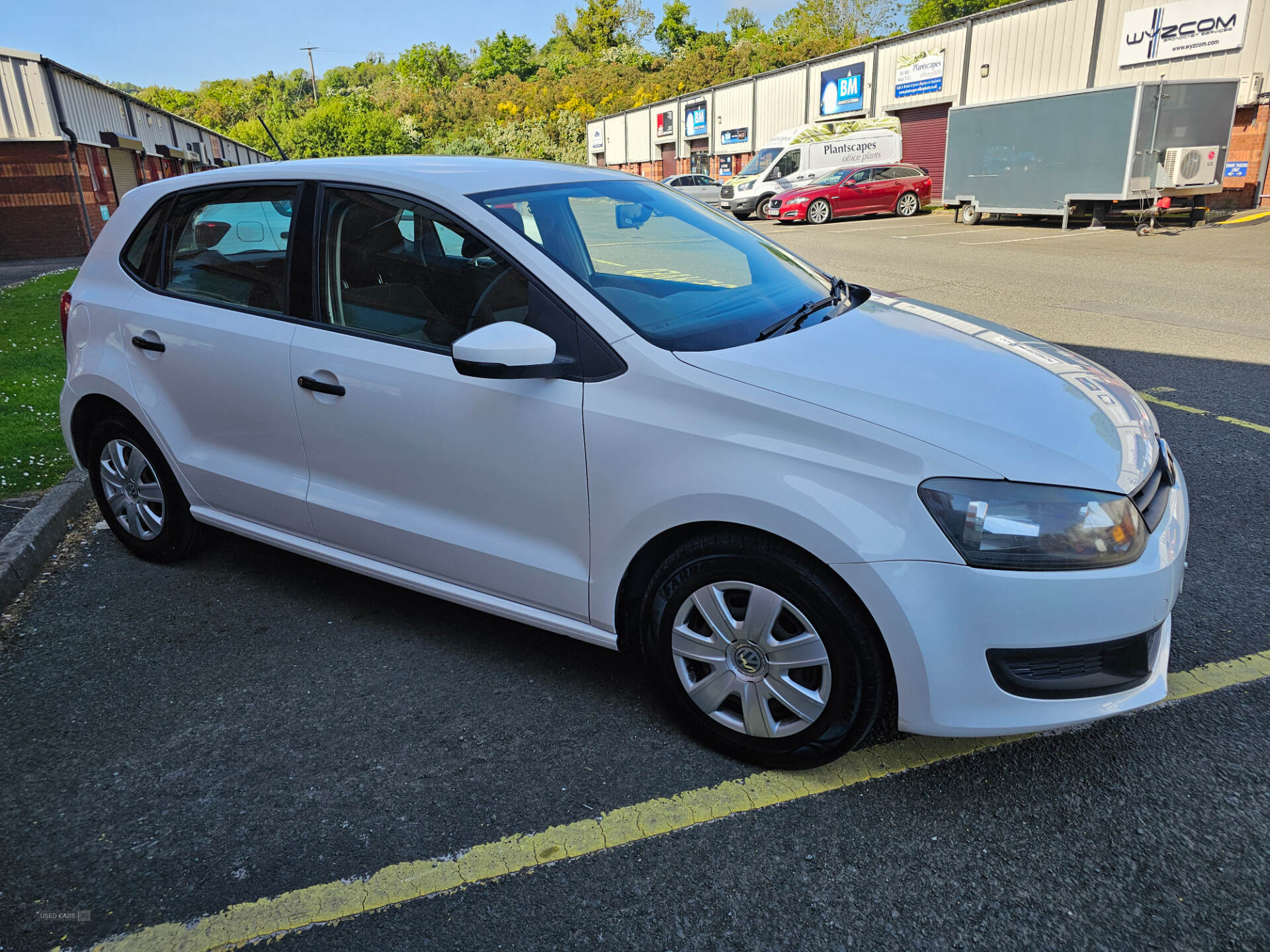 Volkswagen Polo HATCHBACK in Down