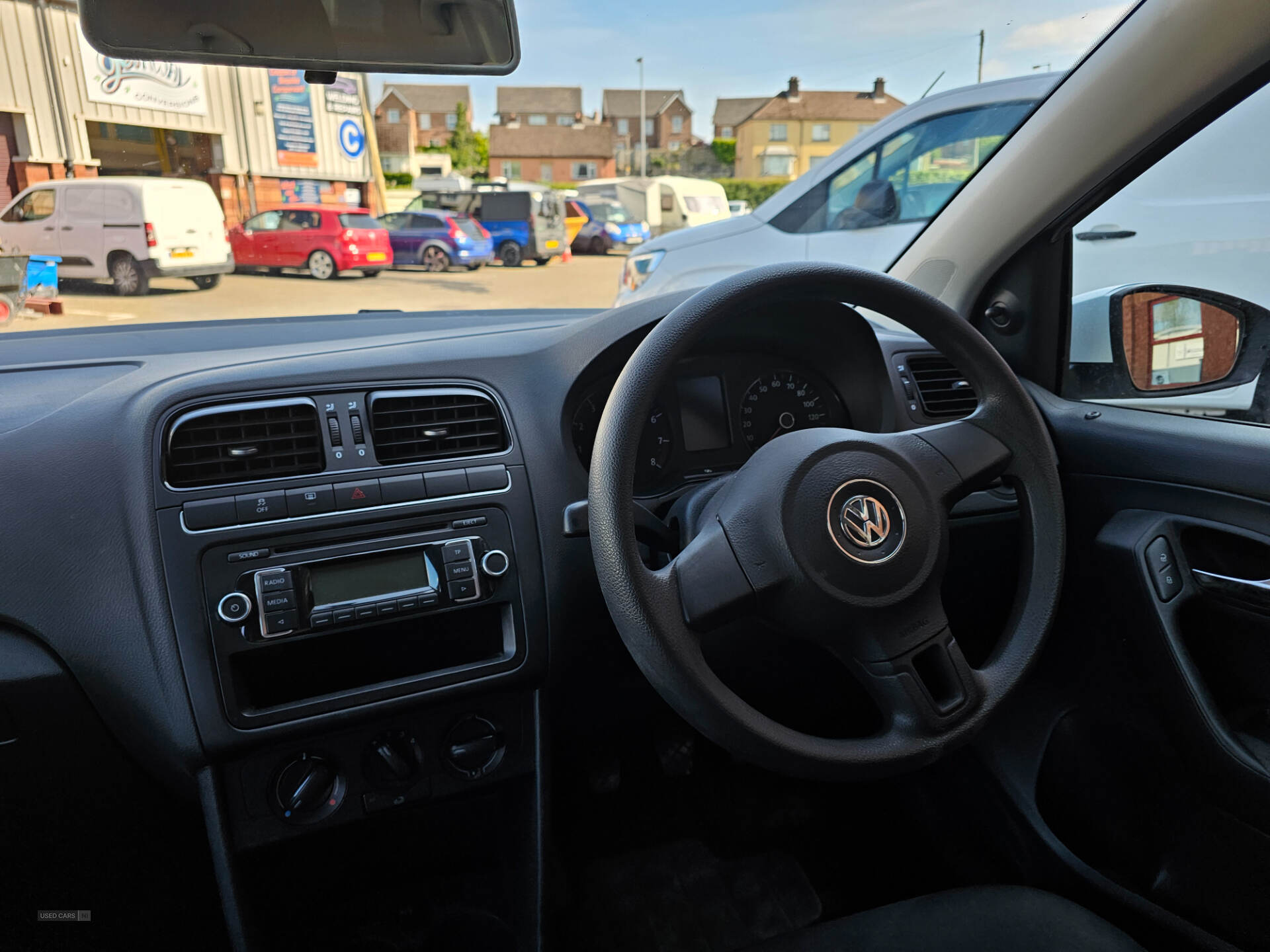 Volkswagen Polo HATCHBACK in Down
