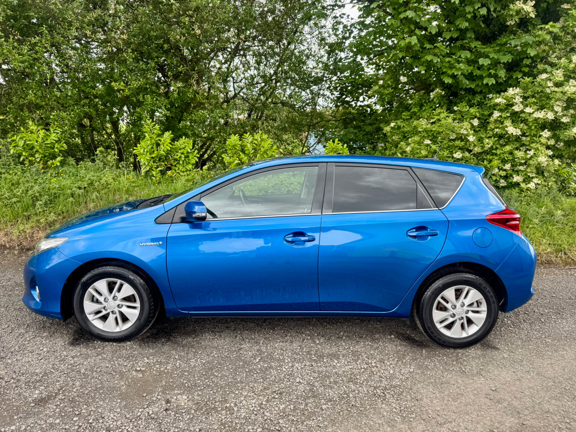 Oct 2013 Toyota Auris 1.8 VVTi Hybrid Icon 5dr CVT Auto