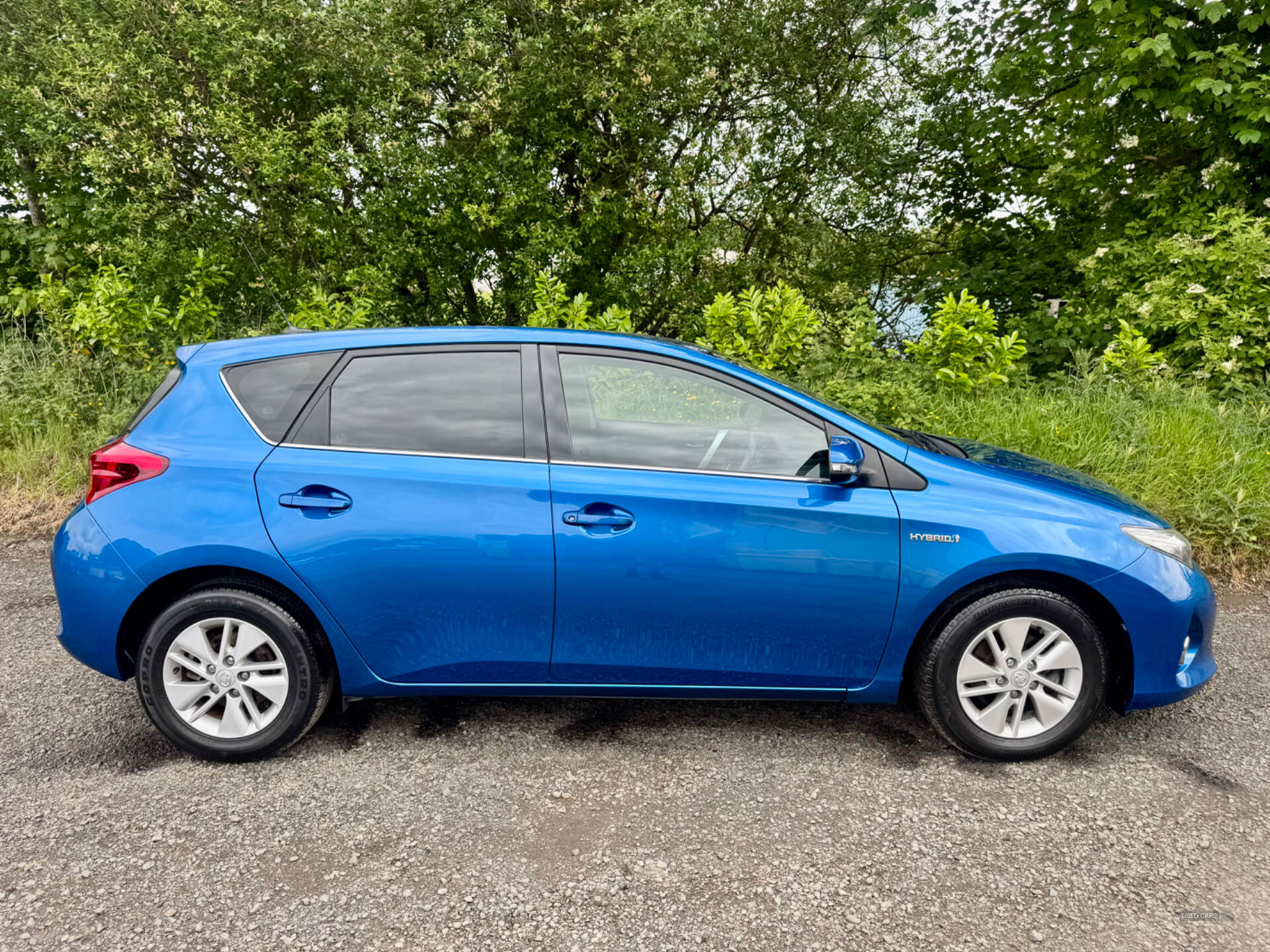 Oct 2013 Toyota Auris 1.8 VVTi Hybrid Icon 5dr CVT Auto