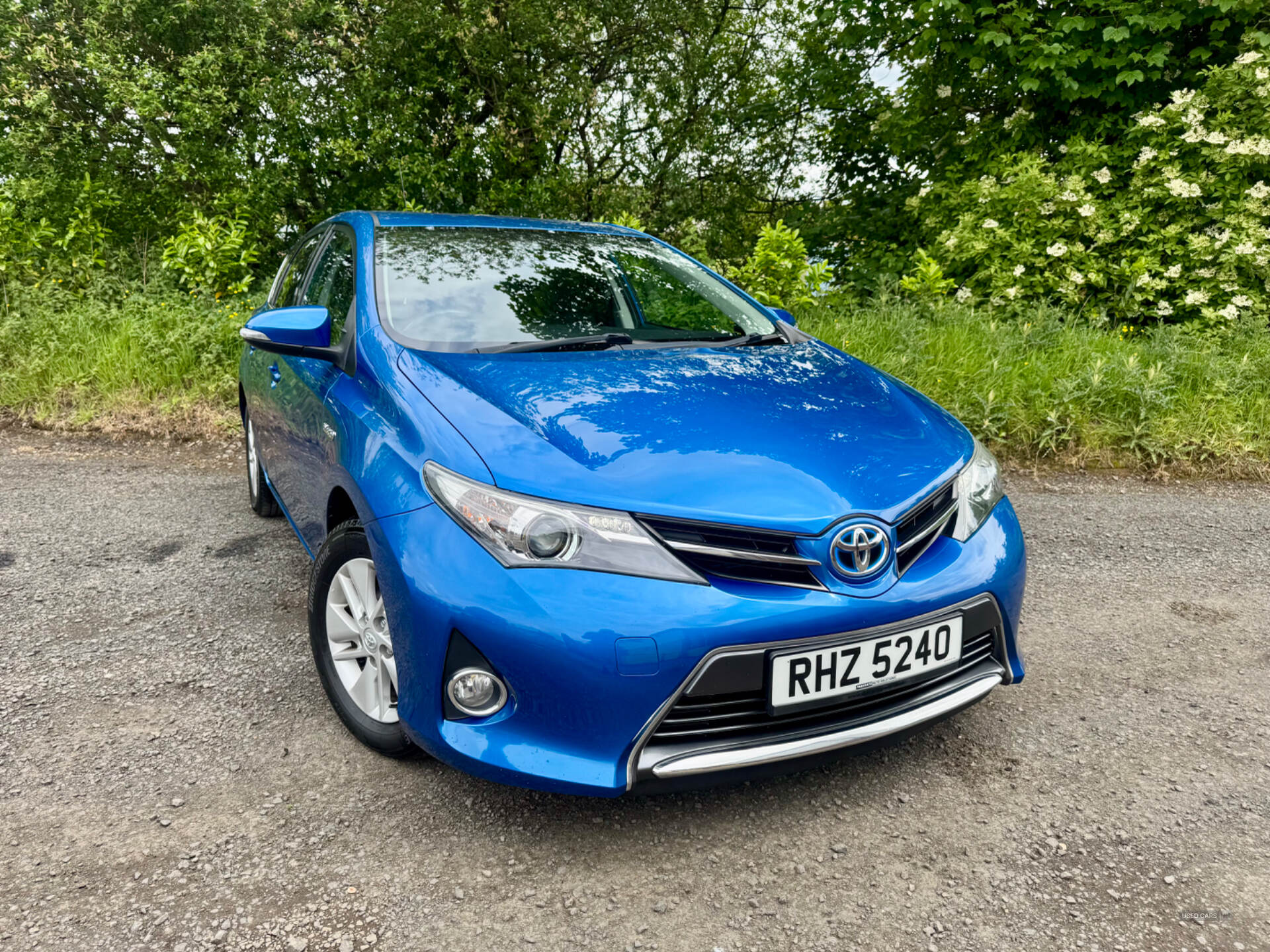 Oct 2013 Toyota Auris 1.8 VVTi Hybrid Icon 5dr CVT Auto