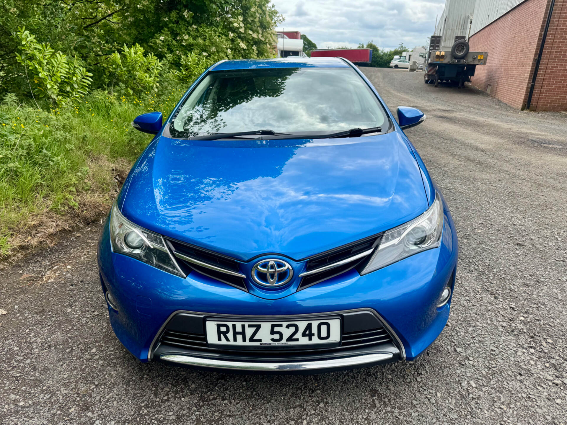 Oct 2013 Toyota Auris 1.8 VVTi Hybrid Icon 5dr CVT Auto