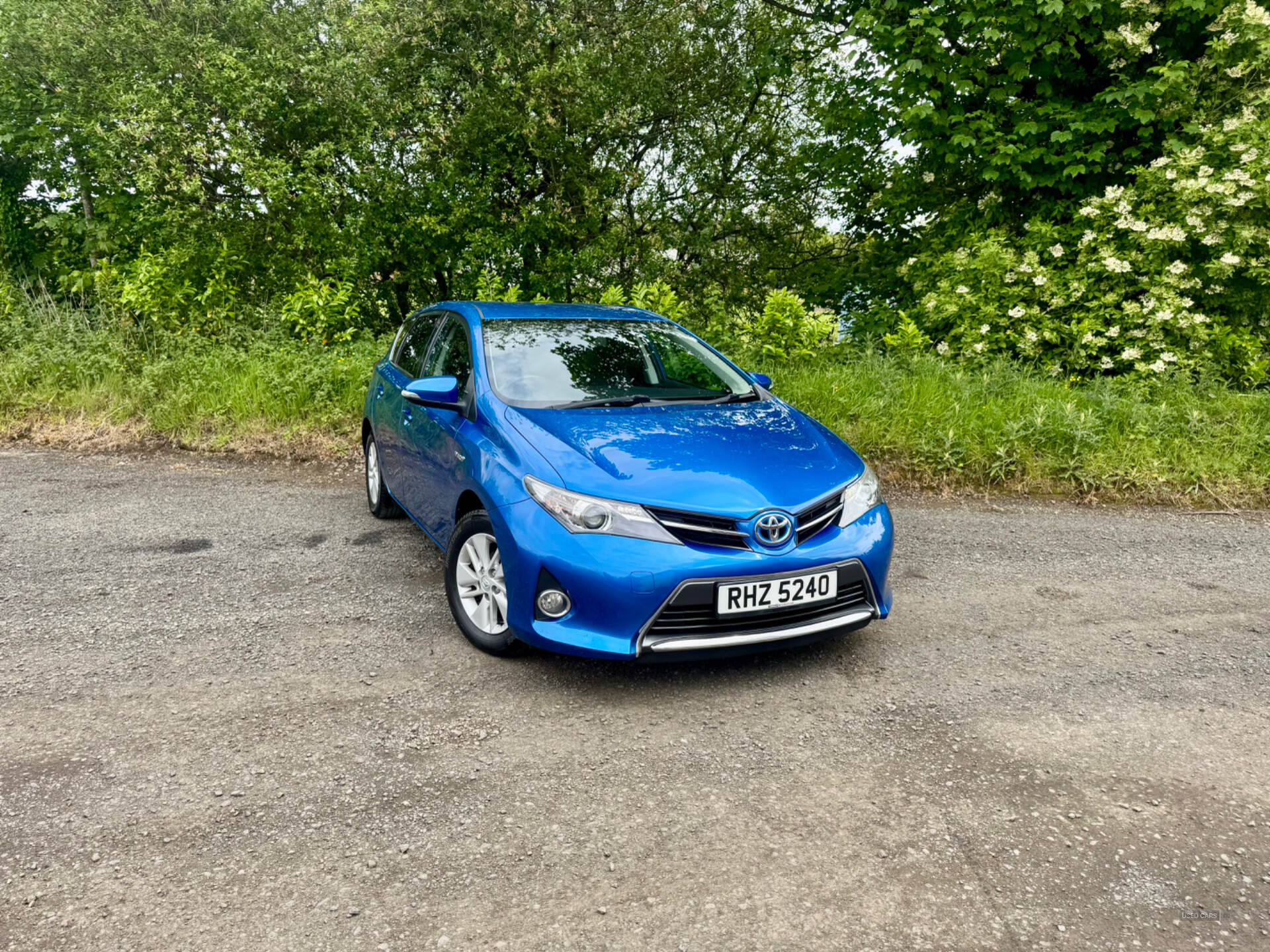 Oct 2013 Toyota Auris 1.8 VVTi Hybrid Icon 5dr CVT Auto