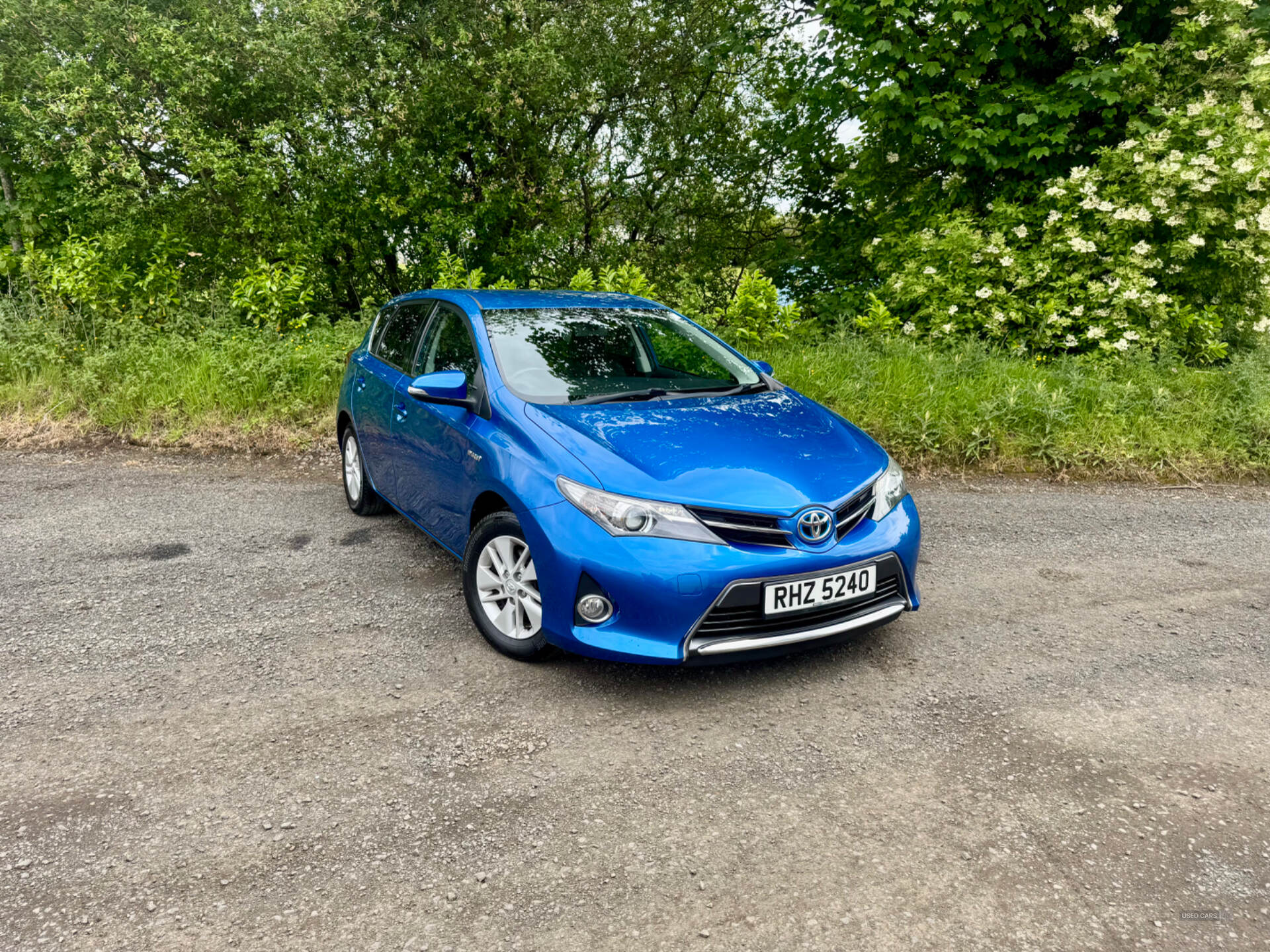 Oct 2013 Toyota Auris 1.8 VVTi Hybrid Icon 5dr CVT Auto