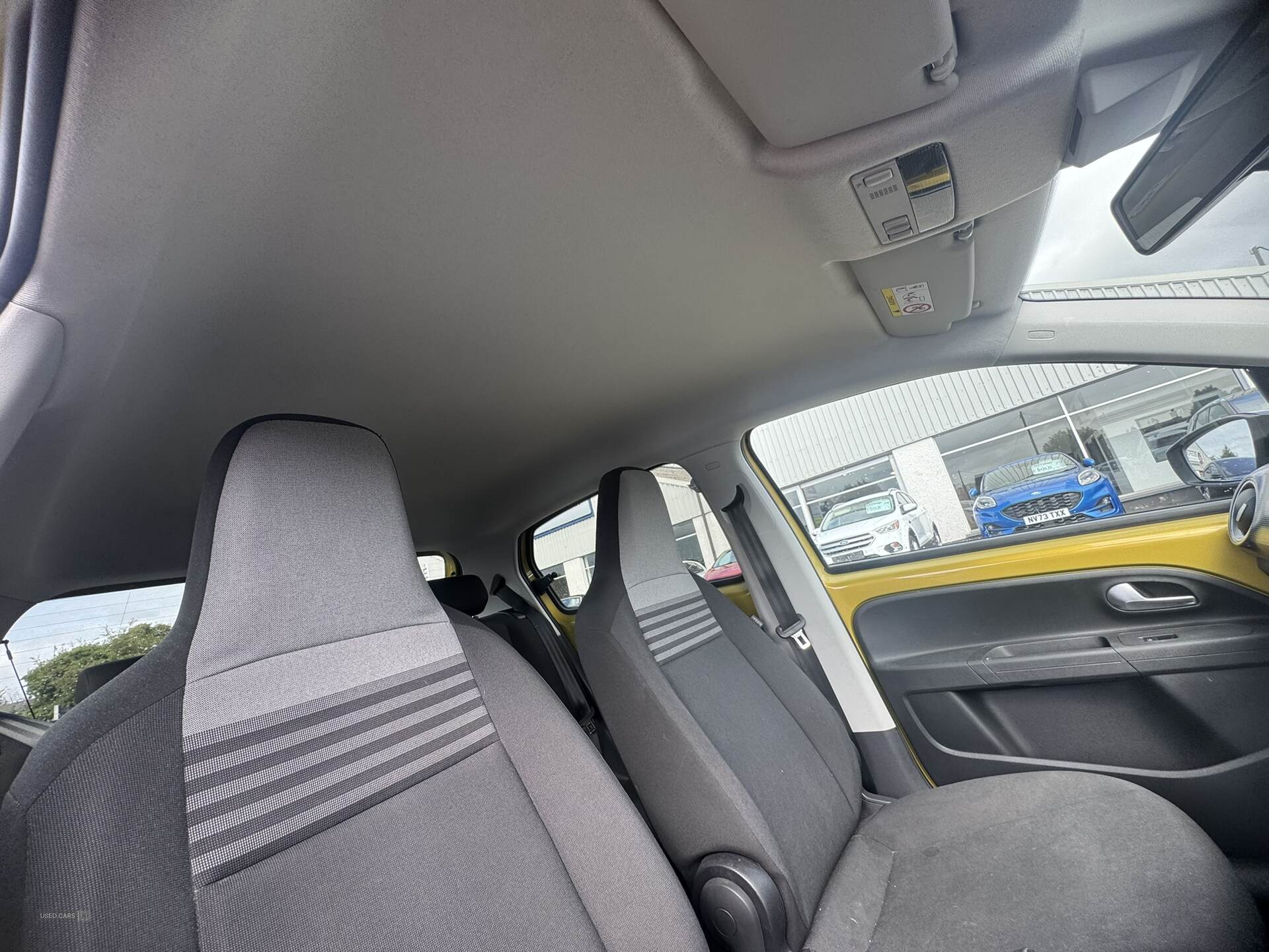Car Thumbnail 15