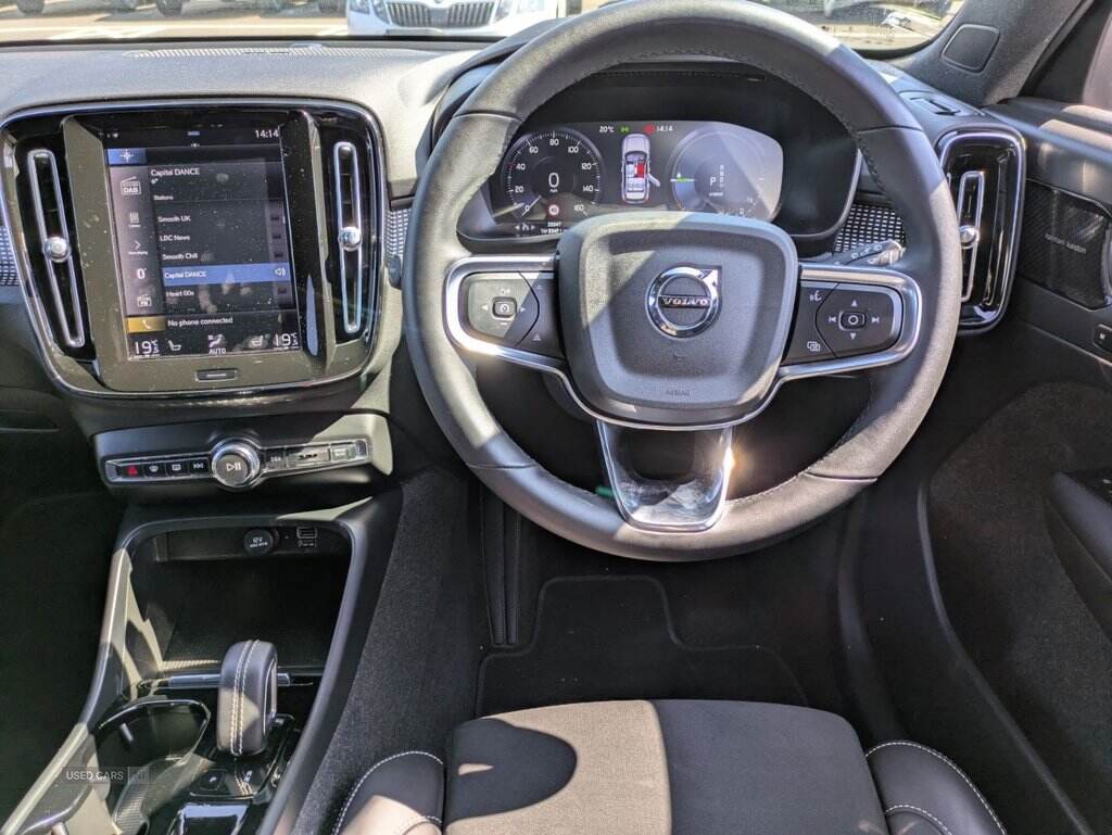 Mar 2022 Volvo XC40 1.5 T5 Recharge PHEV R DESIGN Pro 5dr Auto