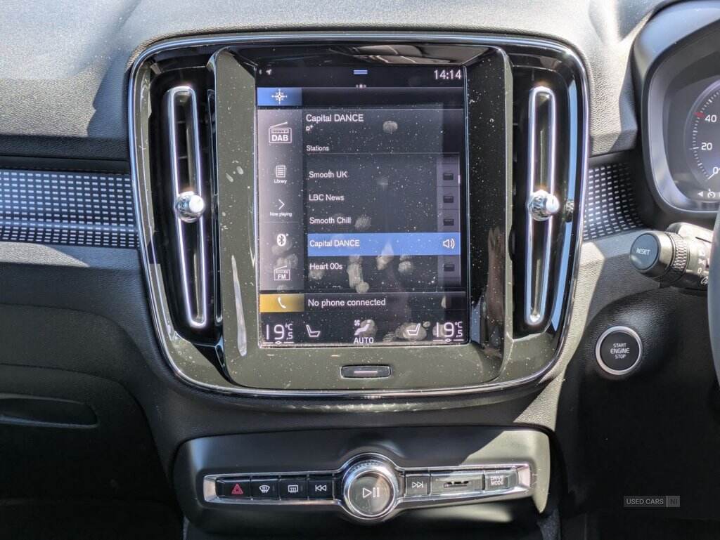 Mar 2022 Volvo XC40 1.5 T5 Recharge PHEV R DESIGN Pro 5dr Auto