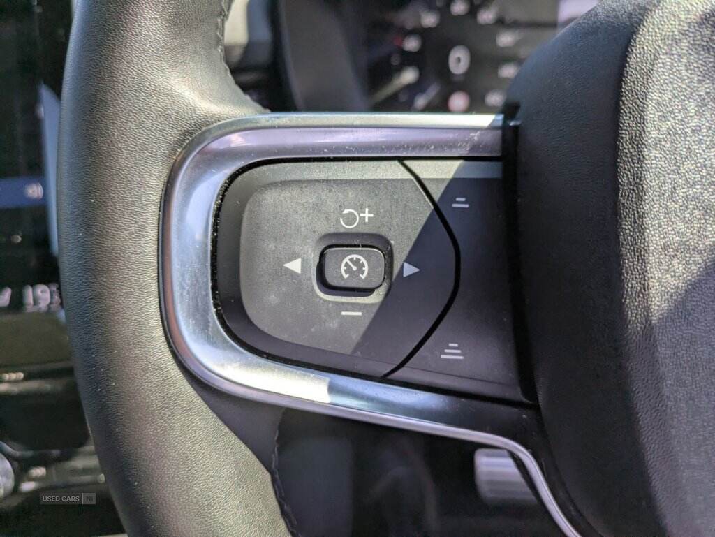 Mar 2022 Volvo XC40 1.5 T5 Recharge PHEV R DESIGN Pro 5dr Auto