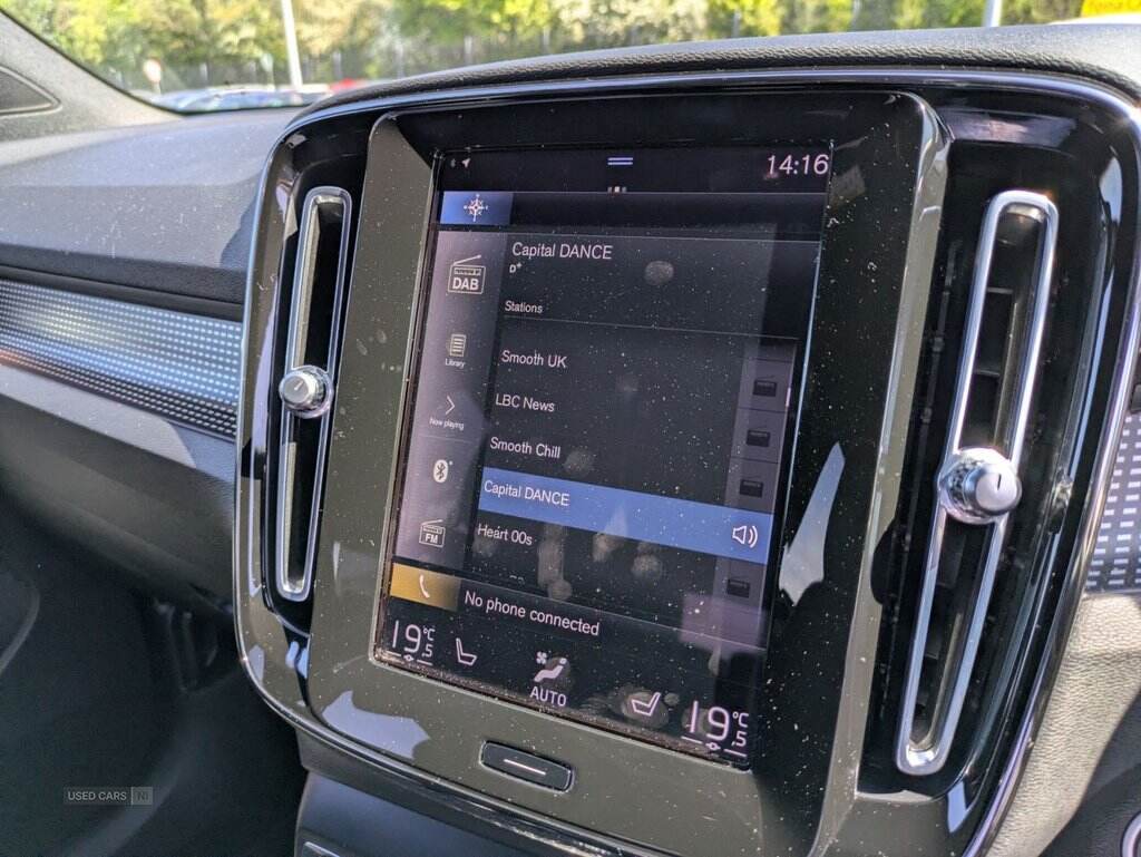 Mar 2022 Volvo XC40 1.5 T5 Recharge PHEV R DESIGN Pro 5dr Auto