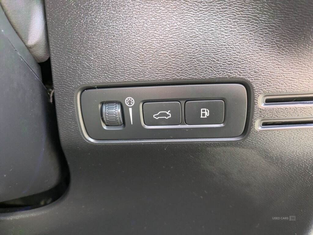 Mar 2022 Volvo XC40 1.5 T5 Recharge PHEV R DESIGN Pro 5dr Auto