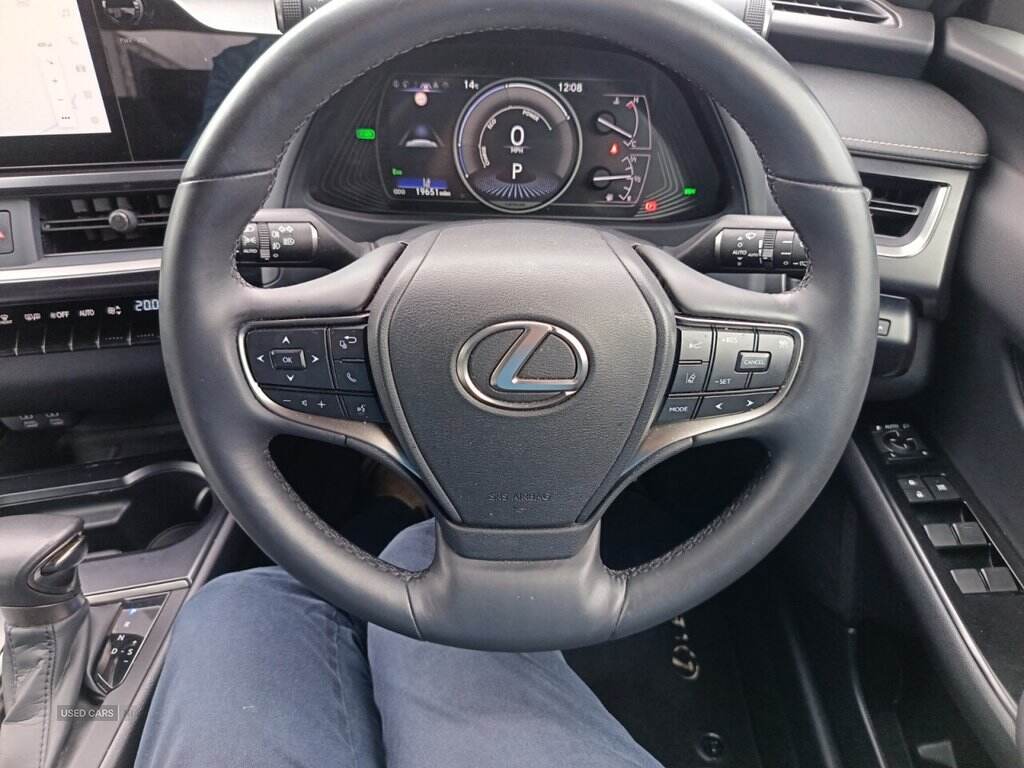 May 2023 Lexus UX 250h 2.0 F-Sport Design 5dr CVT