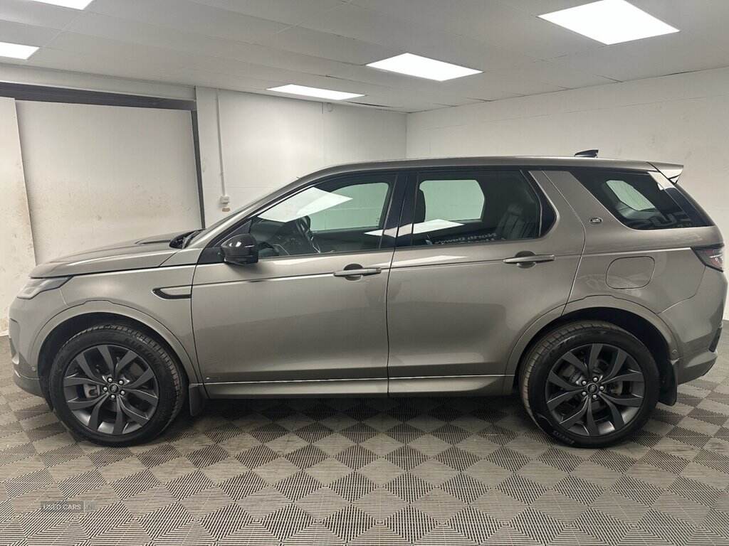 Sep 2021 Land Rover Discovery Sport 1.5 P300e R-Dynamic SE 5dr Auto [5 Seat]