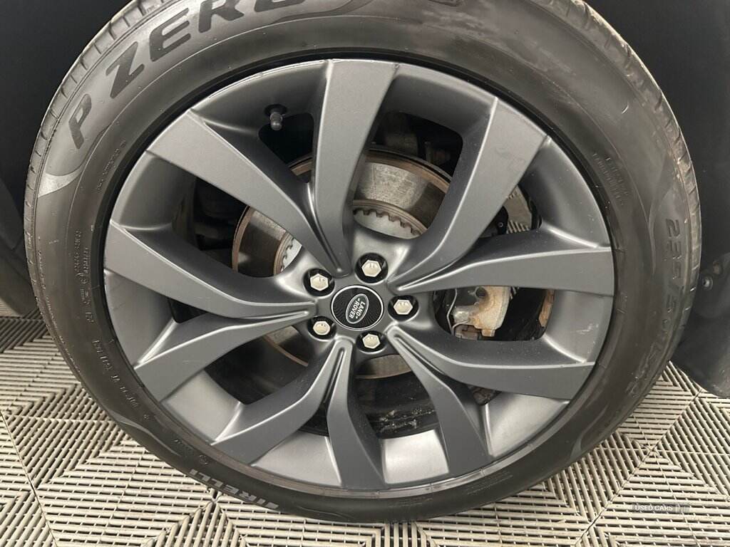 Sep 2021 Land Rover Discovery Sport 1.5 P300e R-Dynamic SE 5dr Auto [5 Seat]