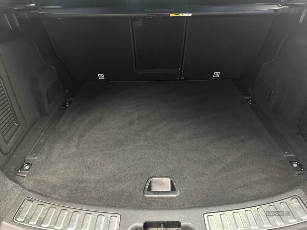 Sep 2021 Land Rover Discovery Sport 1.5 P300e R-Dynamic SE 5dr Auto [5 Seat]