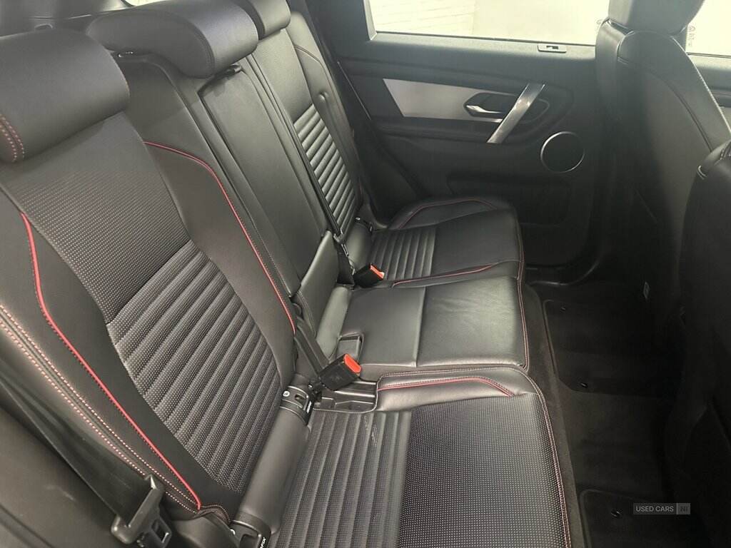 Sep 2021 Land Rover Discovery Sport 1.5 P300e R-Dynamic SE 5dr Auto [5 Seat]