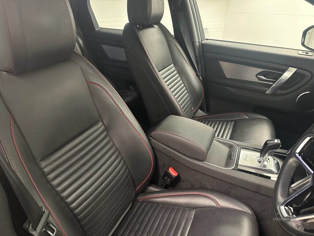 Sep 2021 Land Rover Discovery Sport 1.5 P300e R-Dynamic SE 5dr Auto [5 Seat]