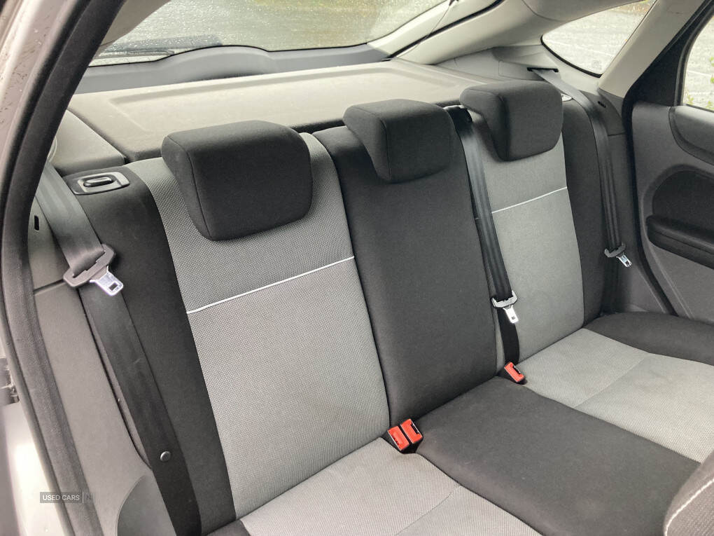 Feb 2010 Ford Focus 1.6 TDCi Zetec 5dr [110] [DPF]