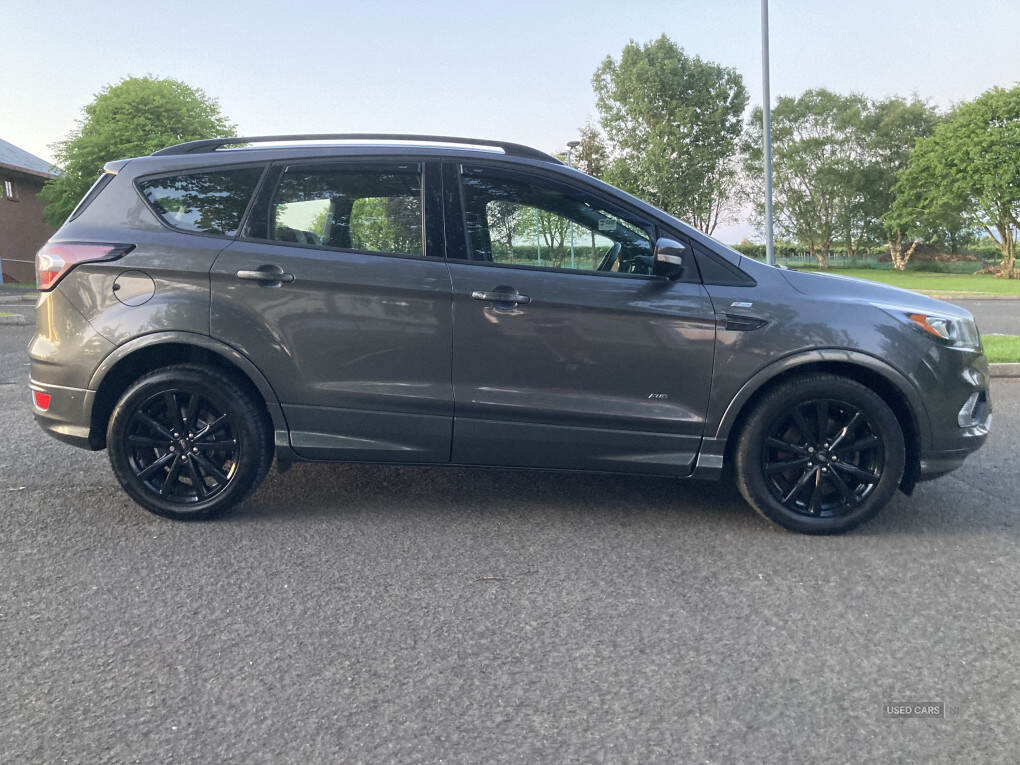 Mar 2017 Ford Kuga 2.0 TDCi 180 ST-Line 5dr