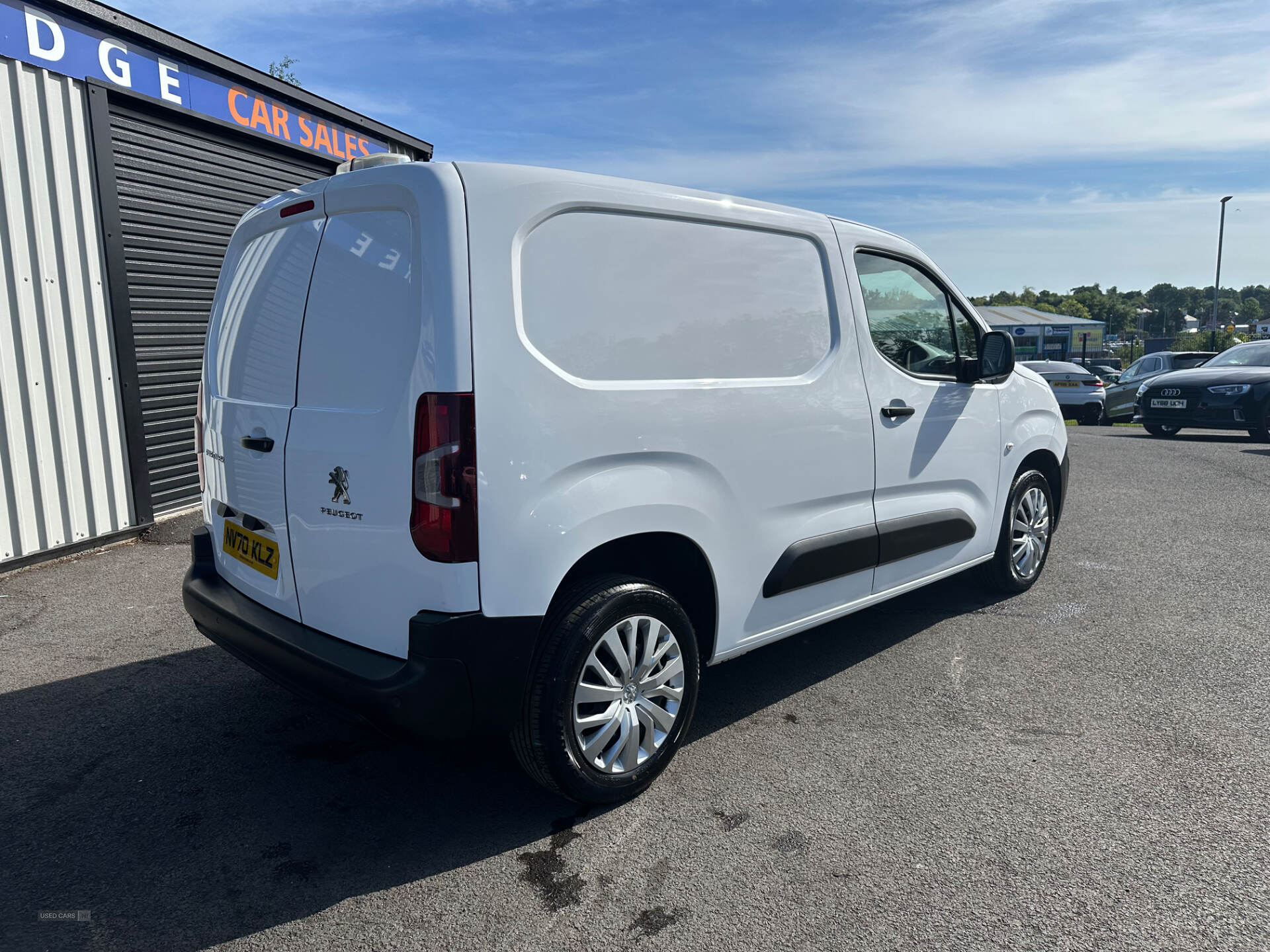 Jan 2021 Peugeot Partner 1000 1.5 BlueHDi 100 Professional Van