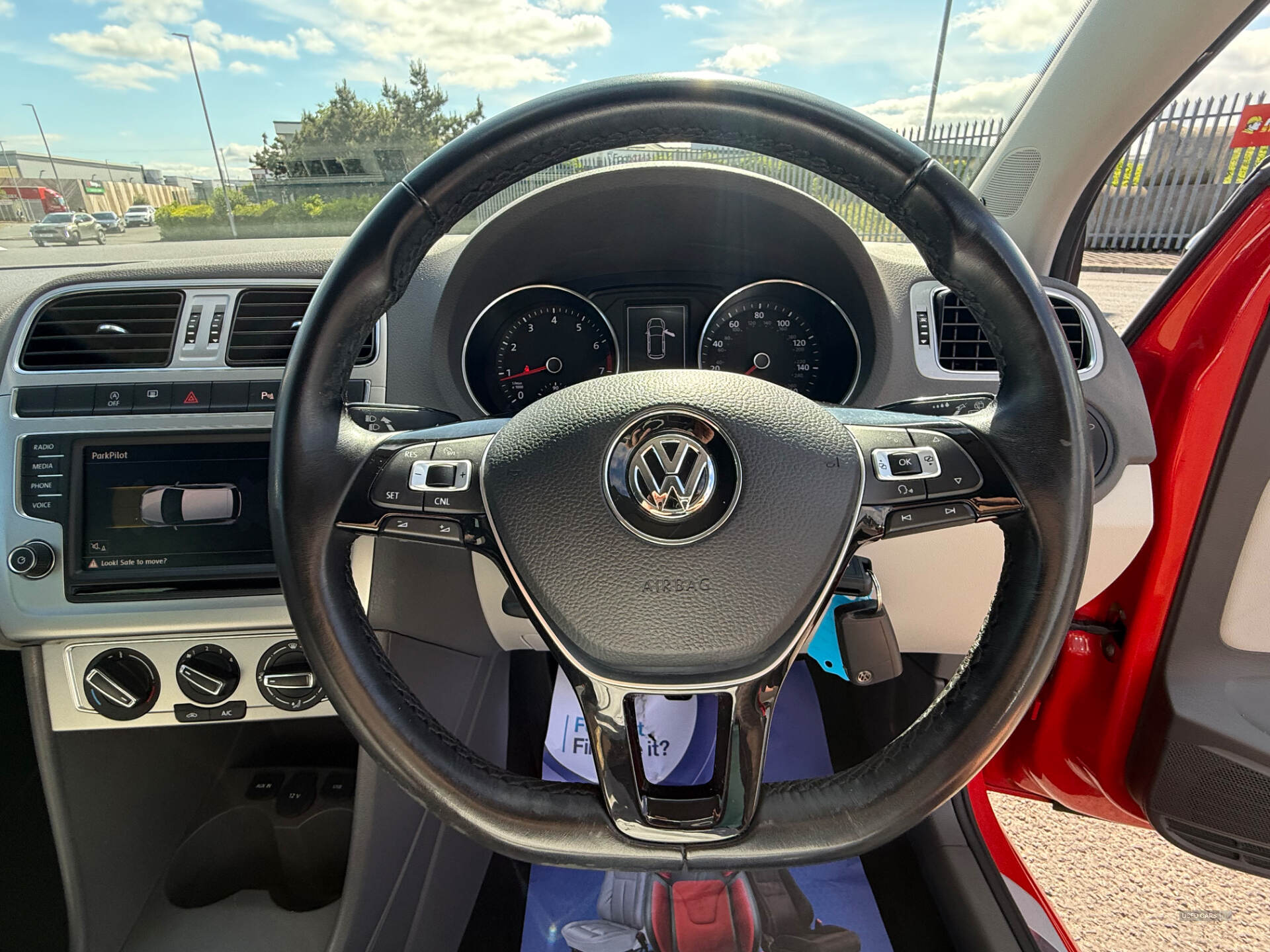 Volkswagen Polo HATCHBACK in Down