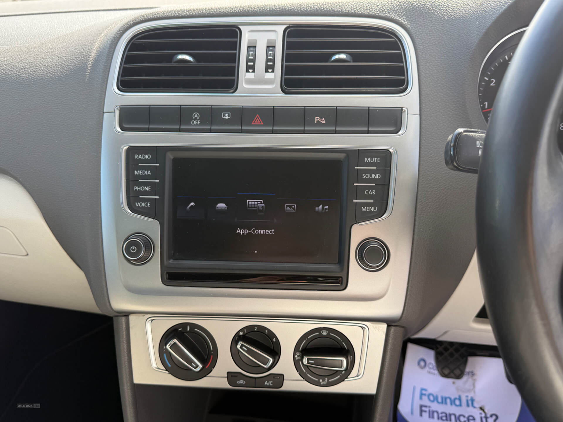 Volkswagen Polo HATCHBACK in Down