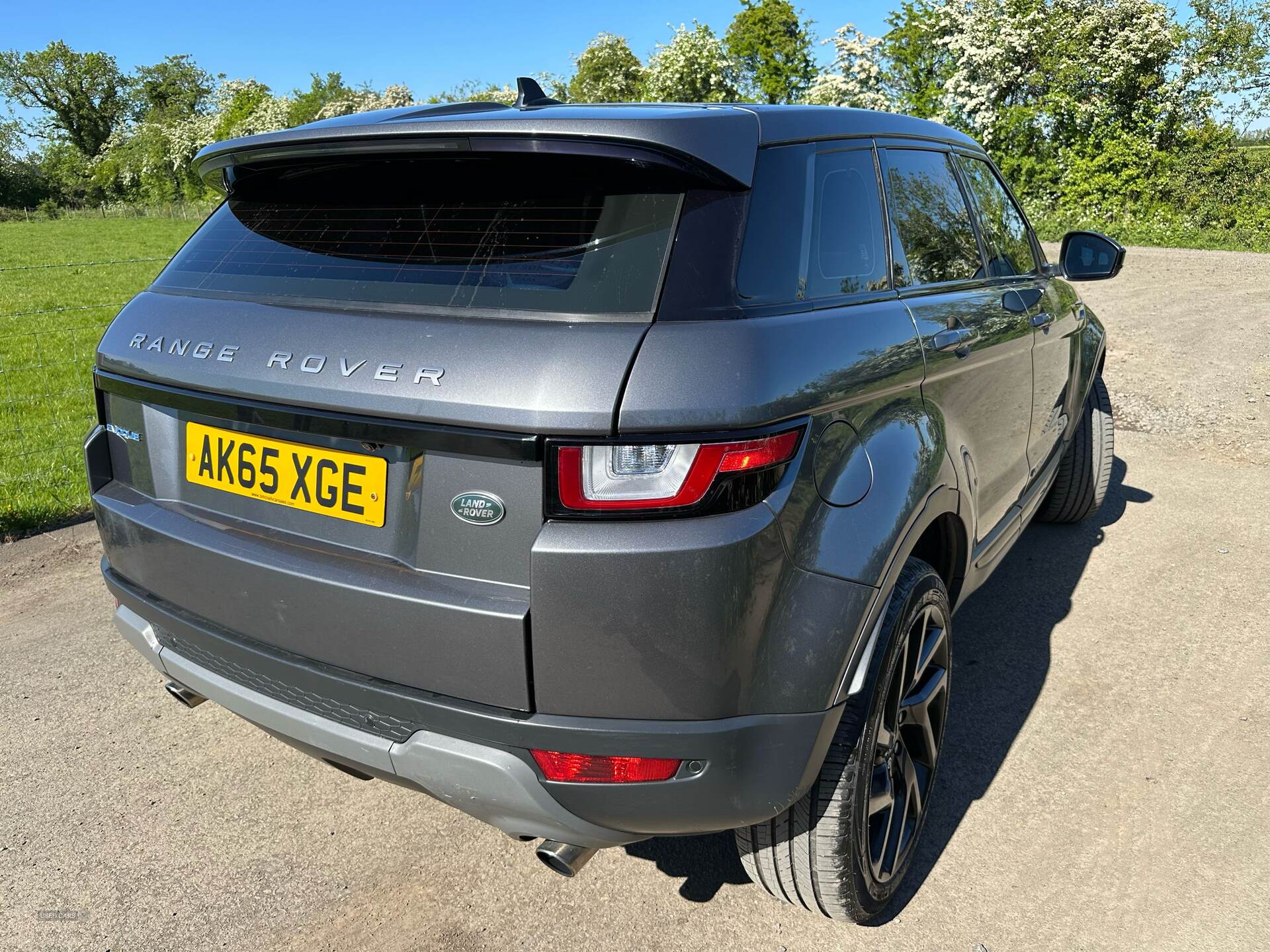 Jan 2016 Land Rover Range Rover Evoque 2.0 eD4 SE Tech 5dr 2WD