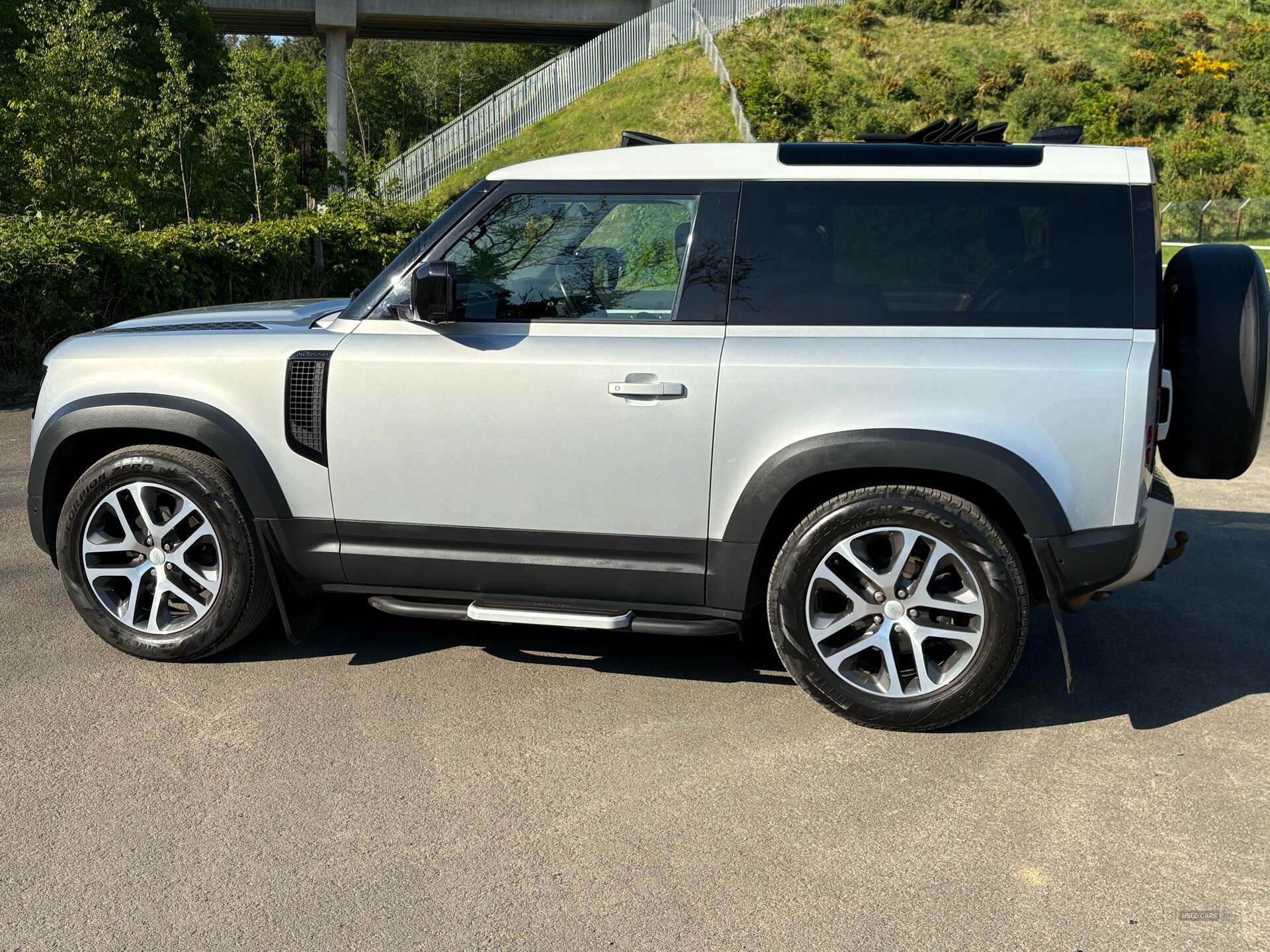 May 2021 Land Rover Defender 3.0 D250 First Edition 90 3dr Auto [6 Seat]