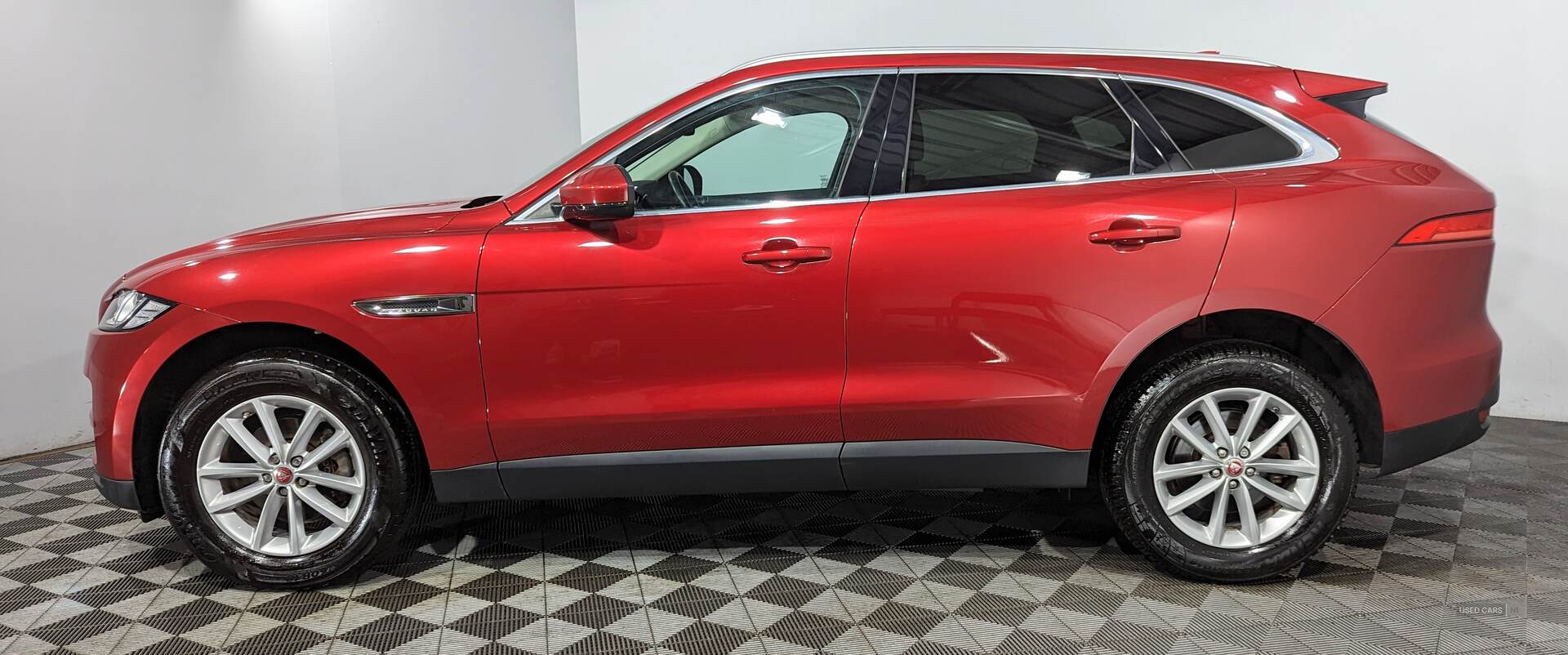 Jul 2017 Jaguar F-Pace 2.0d Prestige 5dr Auto AWD