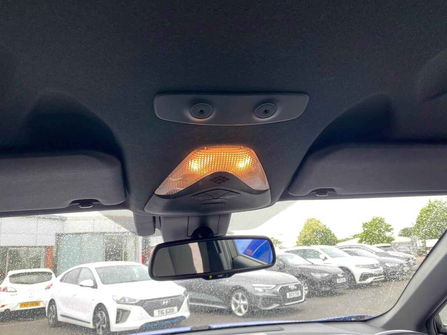 Sep 2018 Toyota C-HR 1.8 Hybrid Dynamic 5Dr Cvt
