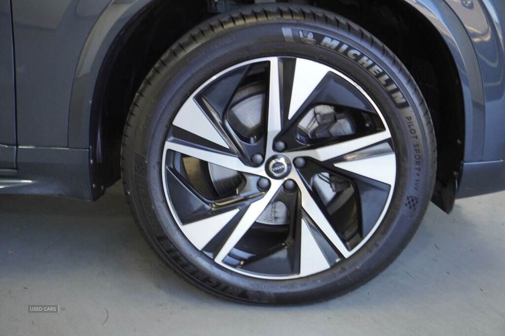 Apr 2021 Volvo XC90 2.0 B5D [235] R DESIGN 5dr AWD Geartronic