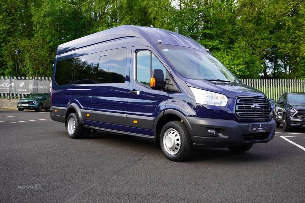 Oct 2018 Ford Transit 2.2 TDCi 125ps H3 18 Seater Trend