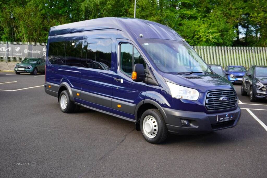 Oct 2018 Ford Transit 2.2 TDCi 125ps H3 18 Seater Trend