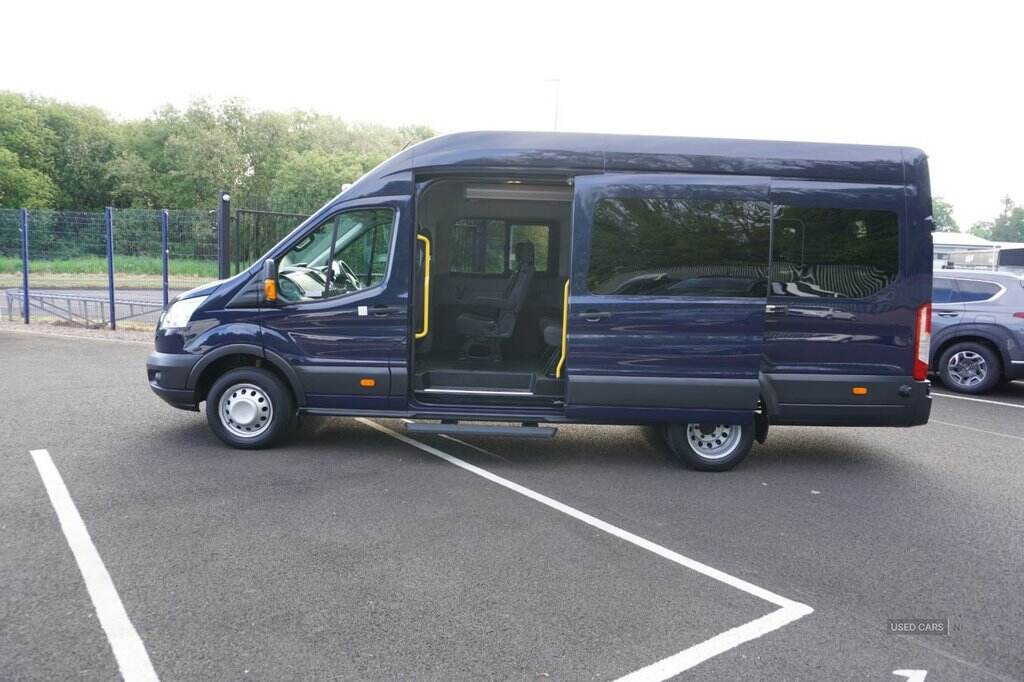 Oct 2018 Ford Transit 2.2 TDCi 125ps H3 18 Seater Trend