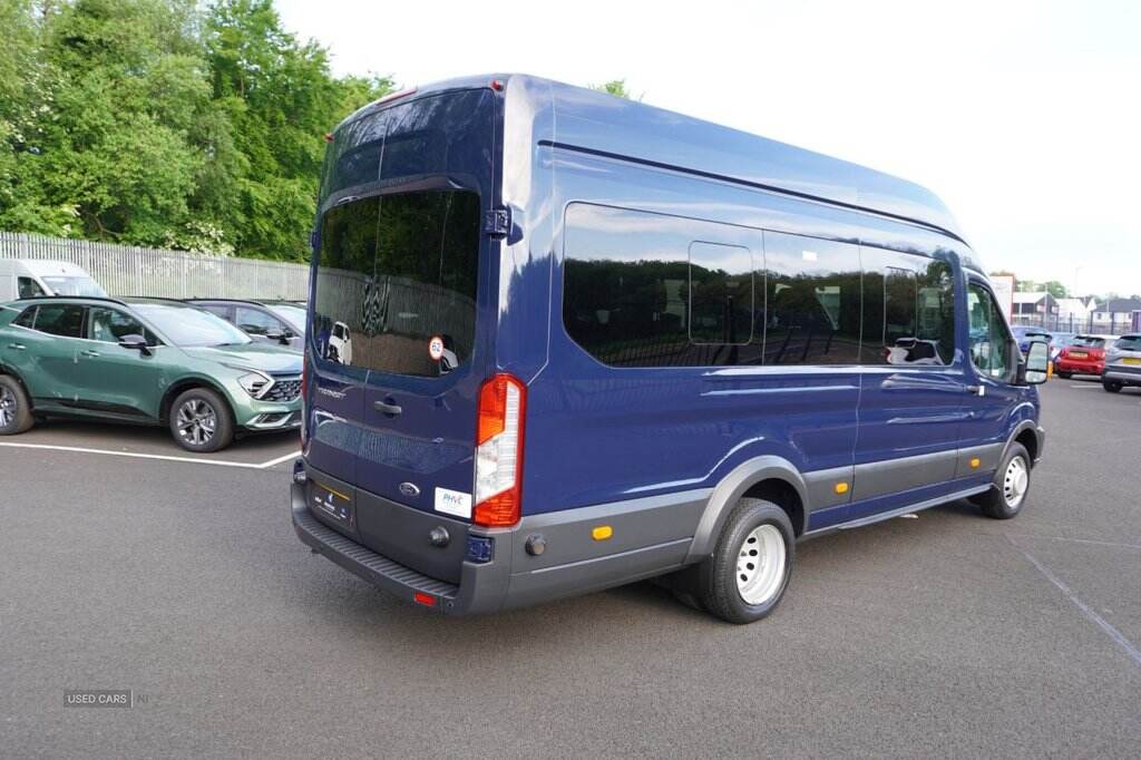 Oct 2018 Ford Transit 2.2 TDCi 125ps H3 18 Seater Trend