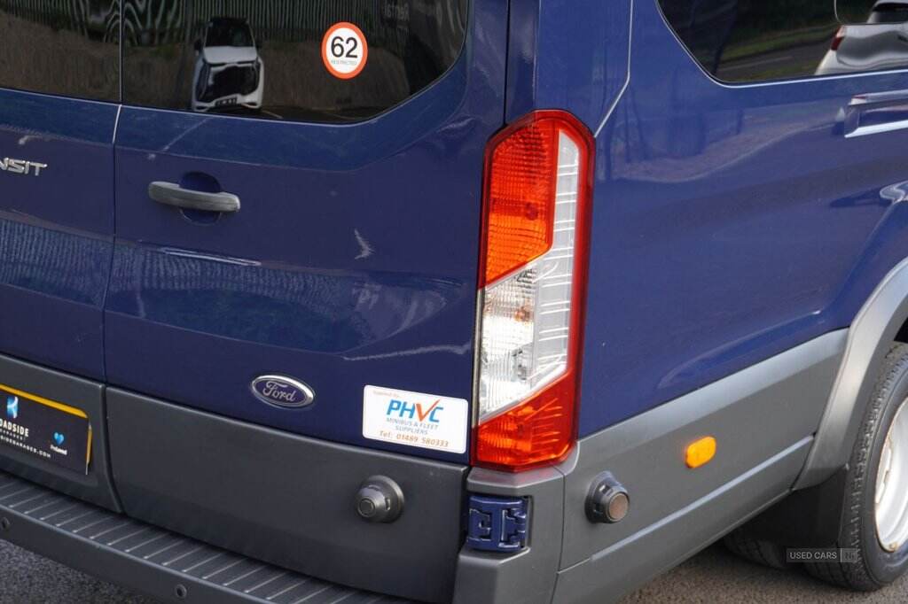 Oct 2018 Ford Transit 2.2 TDCi 125ps H3 18 Seater Trend