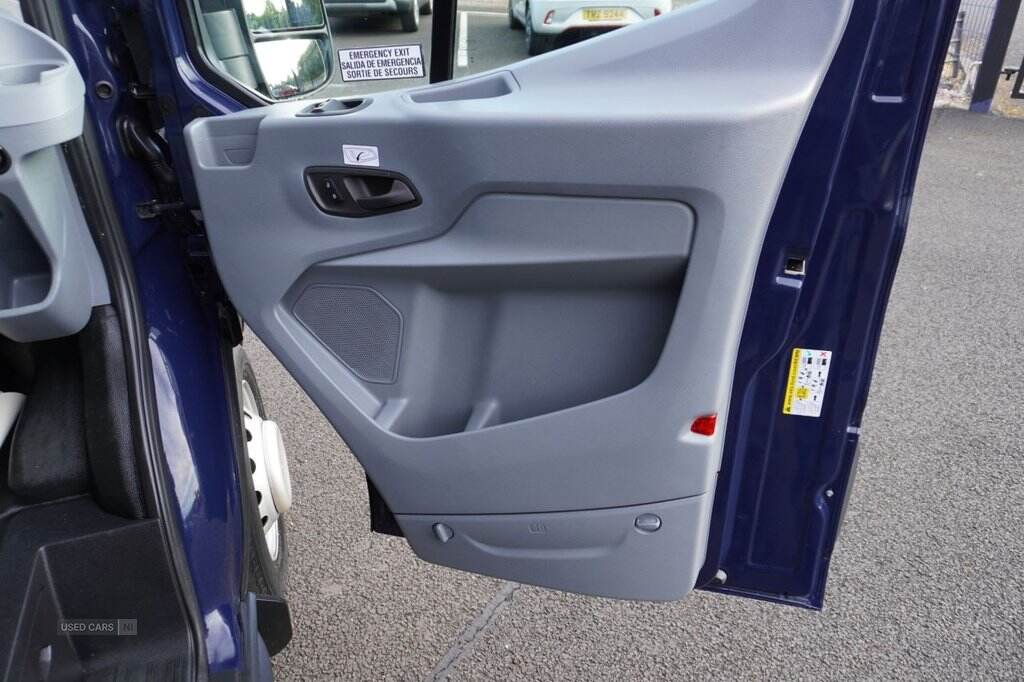 Oct 2018 Ford Transit 2.2 TDCi 125ps H3 18 Seater Trend