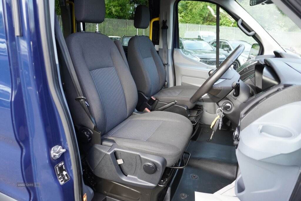 Oct 2018 Ford Transit 2.2 TDCi 125ps H3 18 Seater Trend