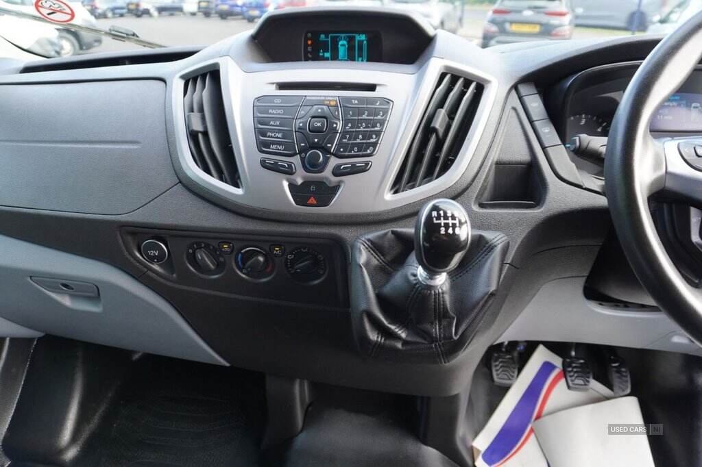 Oct 2018 Ford Transit 2.2 TDCi 125ps H3 18 Seater Trend