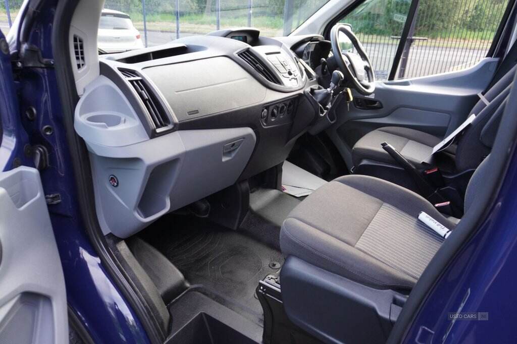 Oct 2018 Ford Transit 2.2 TDCi 125ps H3 18 Seater Trend