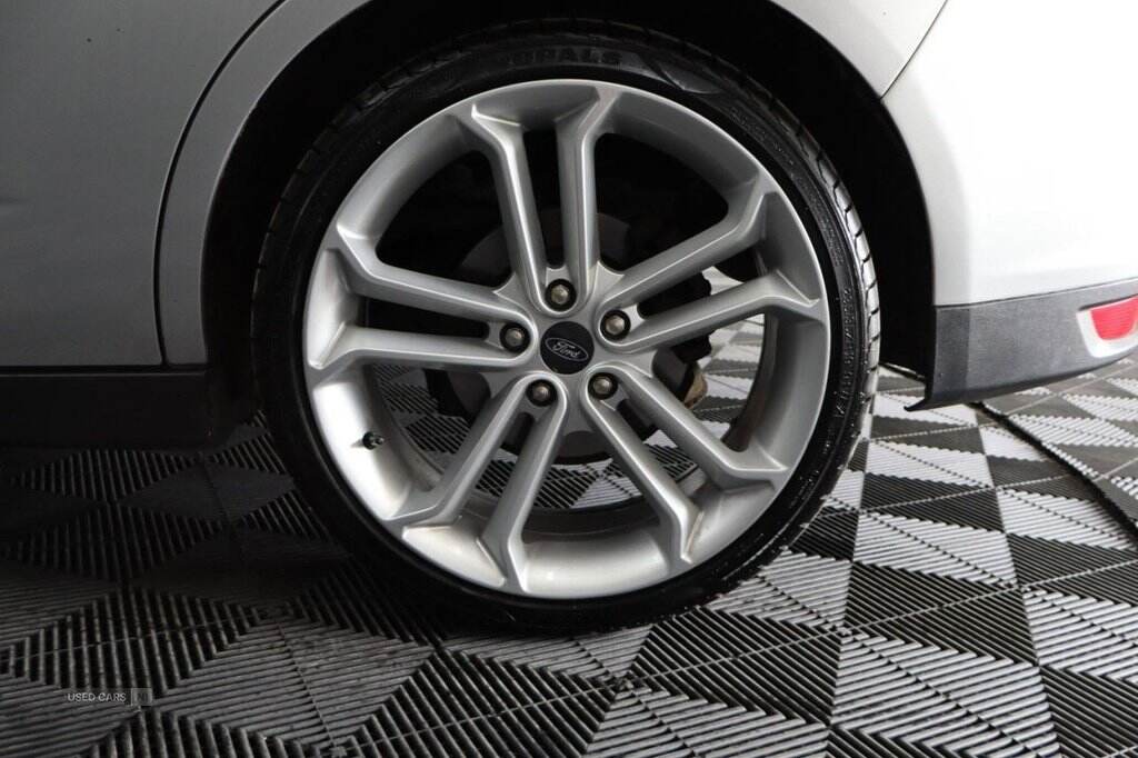 Apr 2017 Ford C-max 1.5 TDCi Zetec ECOnetic 5dr
