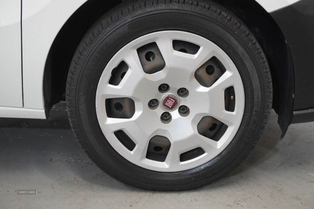 2021 Fiat Doblo 1.6 MultiJetII Maxi Tecnico Panel Van 6dr Diesel Manual L2 H1 Euro 6 (s/s) (105 bhp)